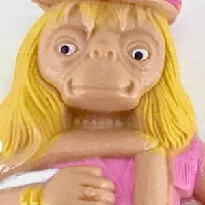 Collectible. Miniature E.T. 1982 LIN action figure